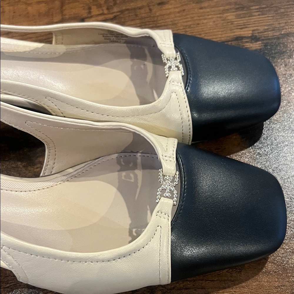 Sam Edelman Square Toe Tara Pump - Picture 2 of 5